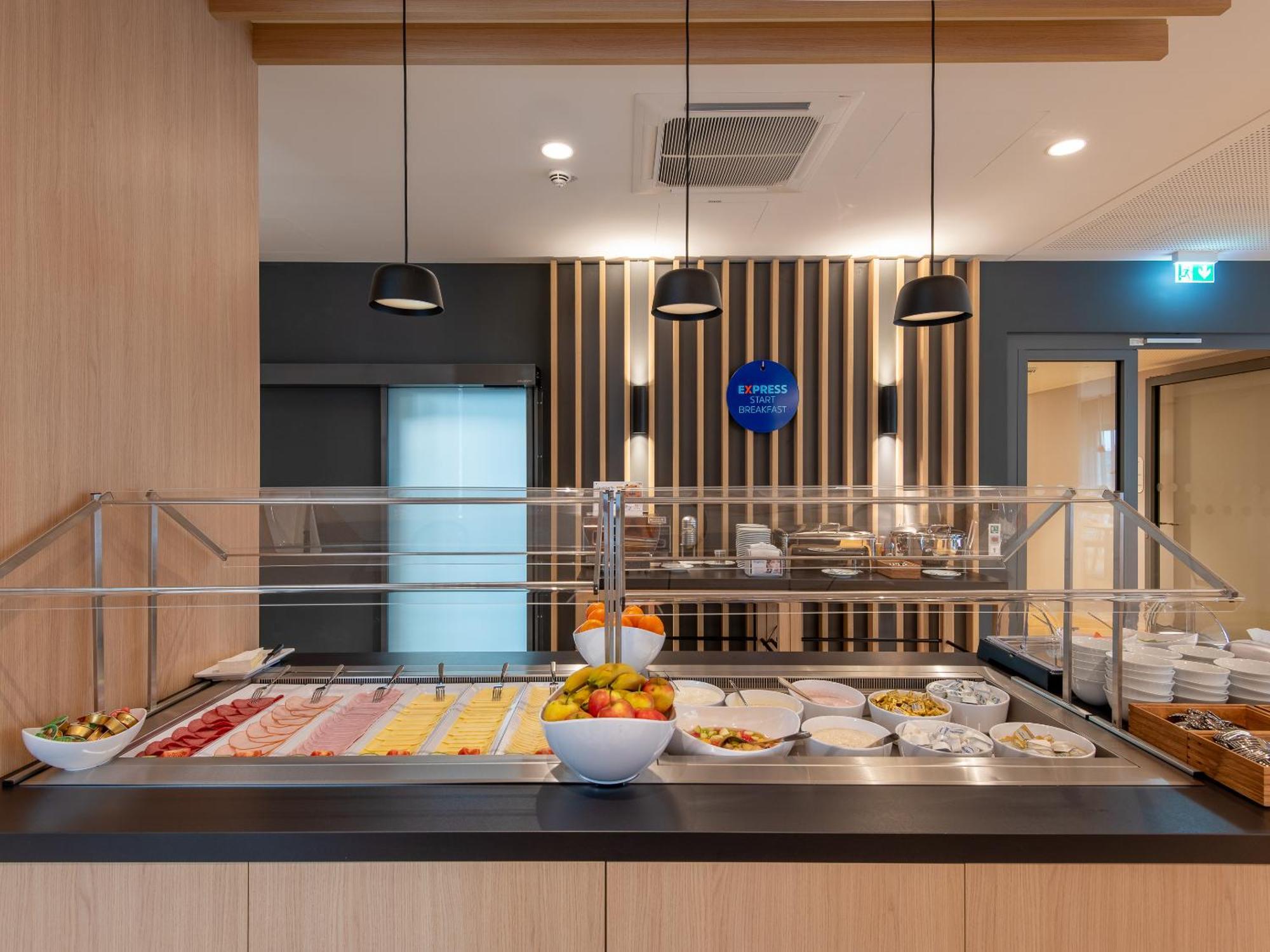 Holiday Inn Express Heilbronn By Ihg Eksteriør bilde